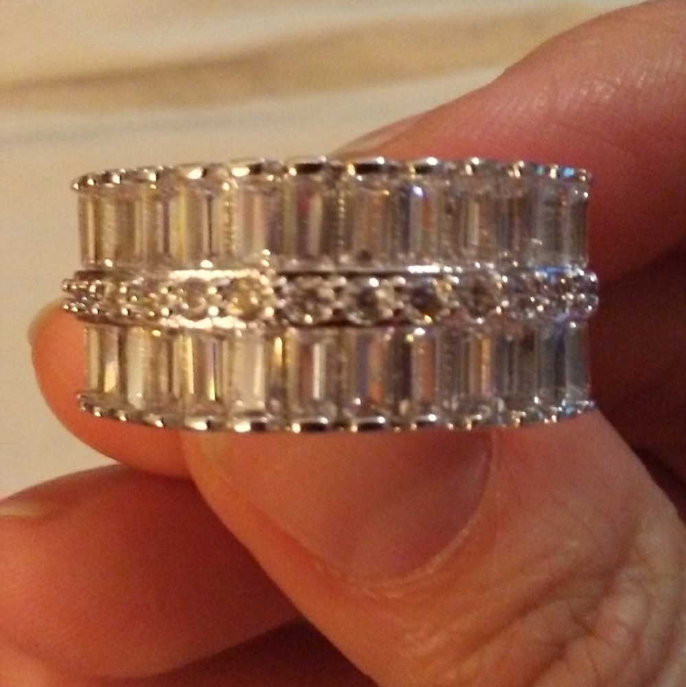 Size 7 Ring Brand New